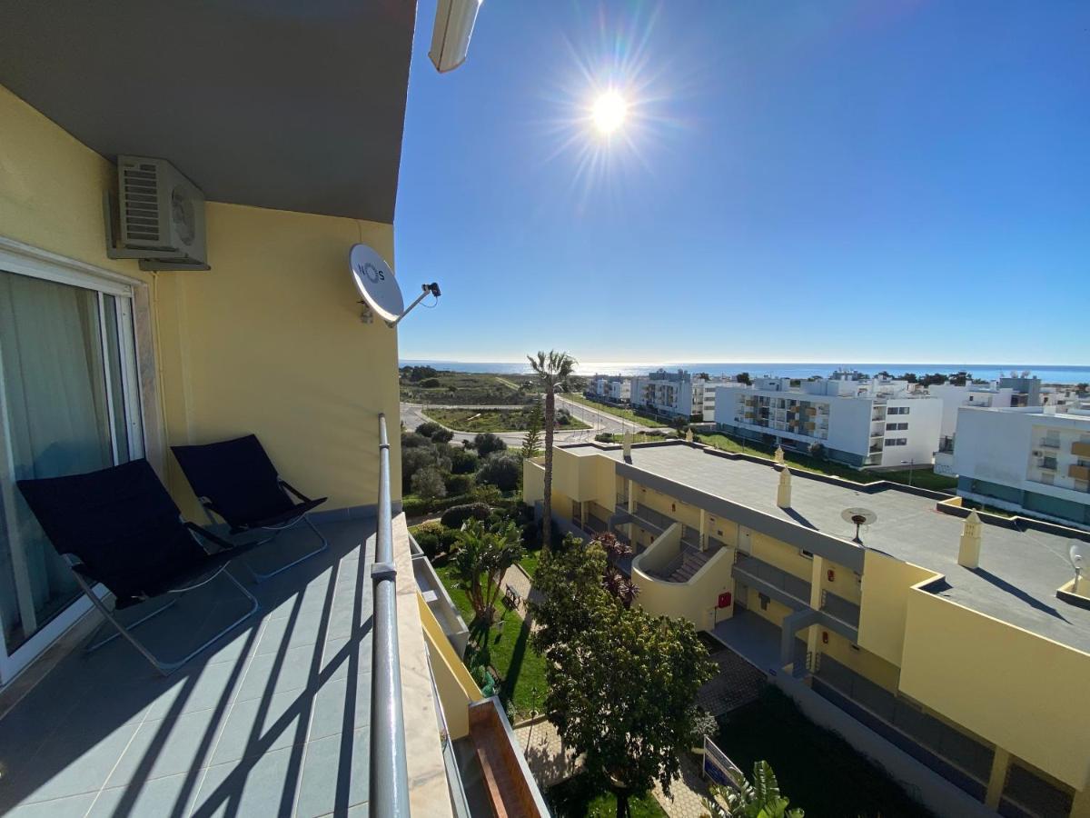 Condominio Do Mar Lagos Exteriör bild
